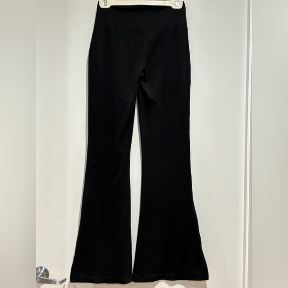 New black flare leggings - Picture 2 of 5